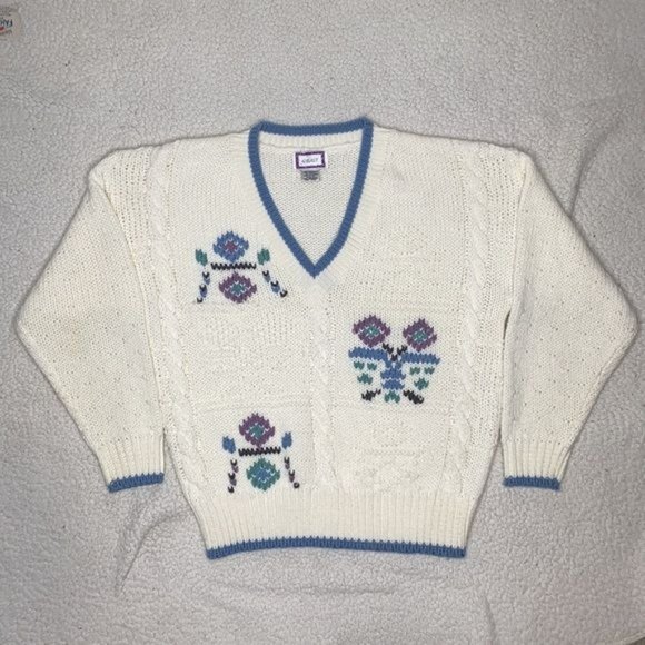 Vintage 62 EAST Knitted V-Neck Sweater: Size Medium - Picture 1 of 10